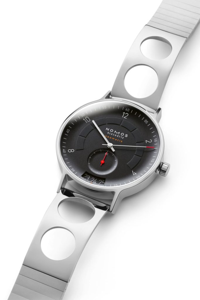 Un superbe bracelet an acier pour cette magnifique montre !