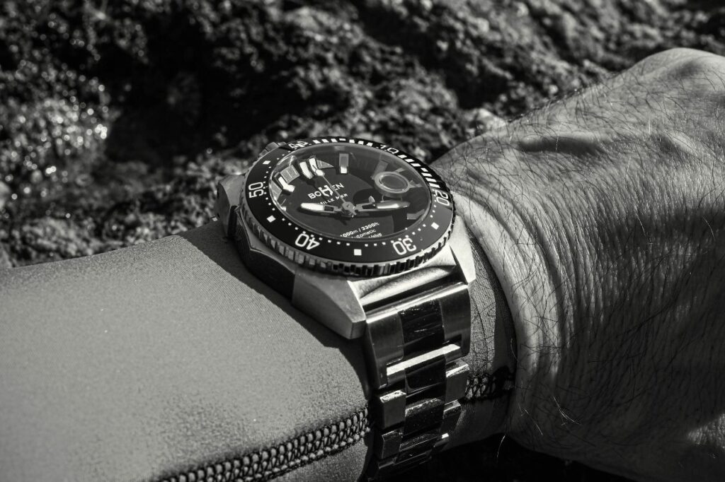 Une fois posée sur le poignet, cette montre est bluffante d'ergonomie. 